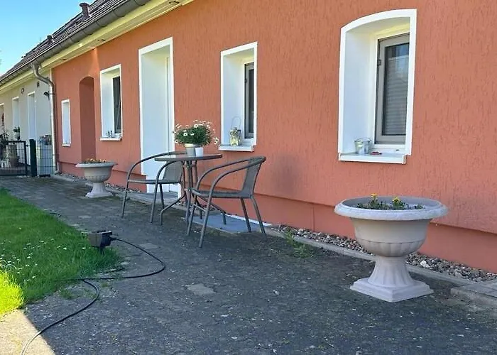 Charmante Mit Kamin In Zarchlin *